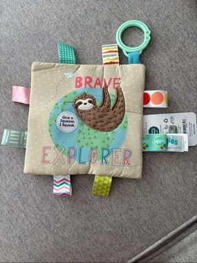 Taggies Crinkle Me Sensory Square for age 0+